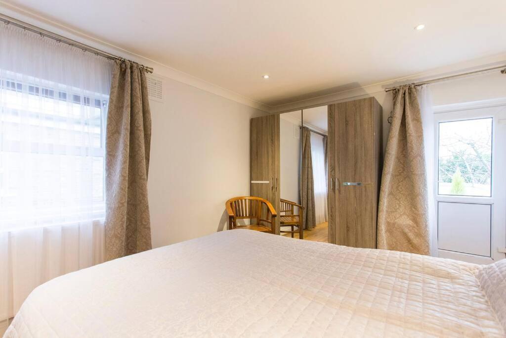 2 Bed Room Flat Near Westfield, West Londres Exterior foto